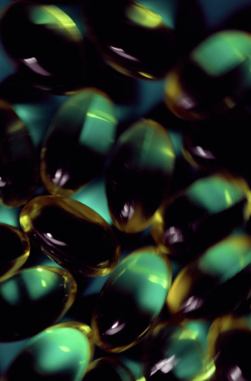 Microscopy of translucent cells against a dark field